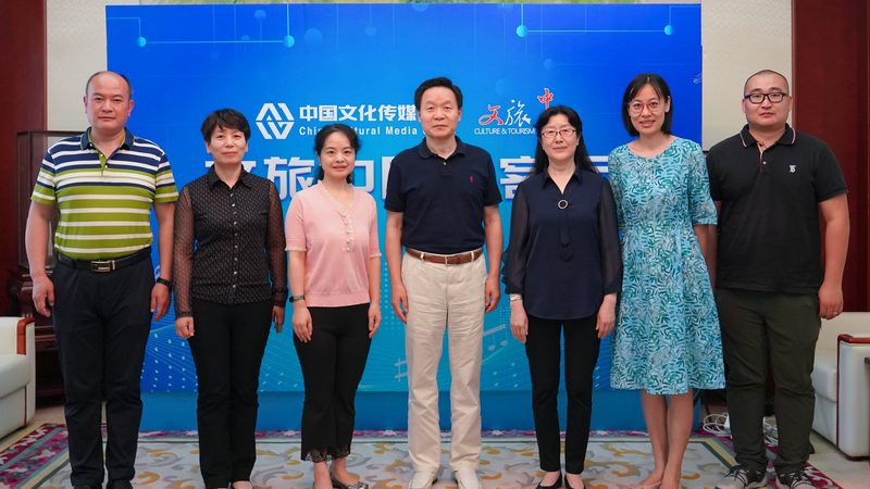 上海文化传媒公司办公设备清单：从基础到专业解析**